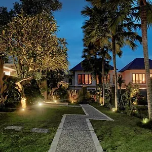  Villa Umae