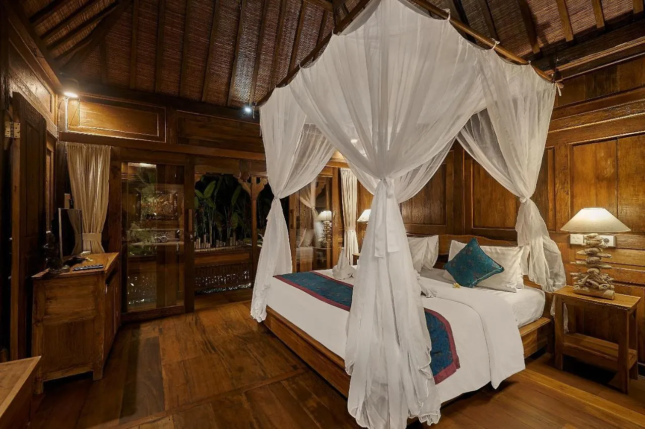 Kawan Antique Ubud Villa  우붓