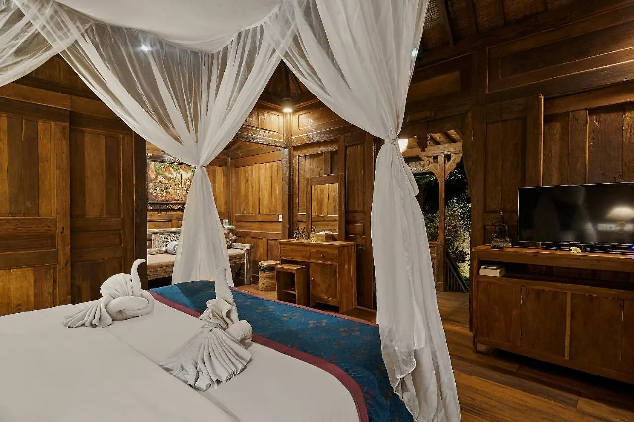 Kawan Antique Ubud Villa